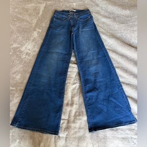 Women’s Levi’s 318 Shaping Wide Leg Jeans